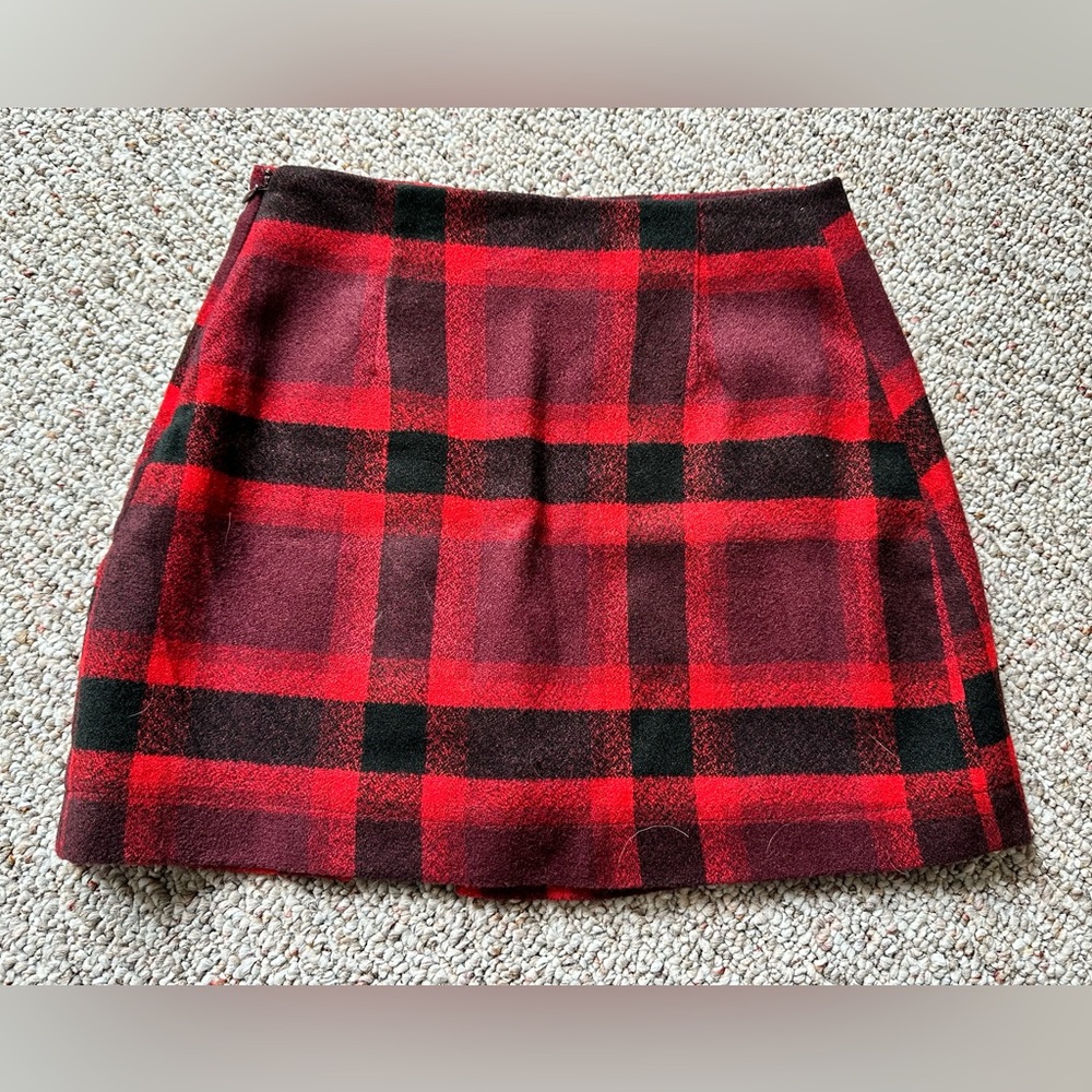 Abercrombie & Fitch Red Plaid Mini Skirt - Picture 5 of 6